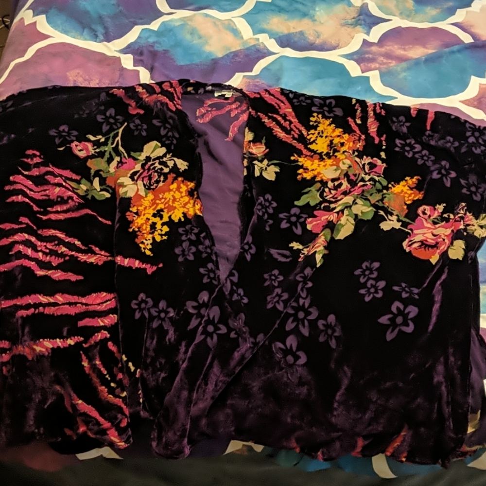 Purple floral short sleeve kimono